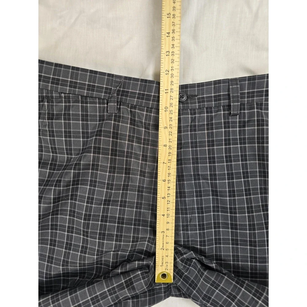 PGA Tour Shorts Mens 40 Gray Plaid Chino Golf Microfiber 11 Inseam Casual
